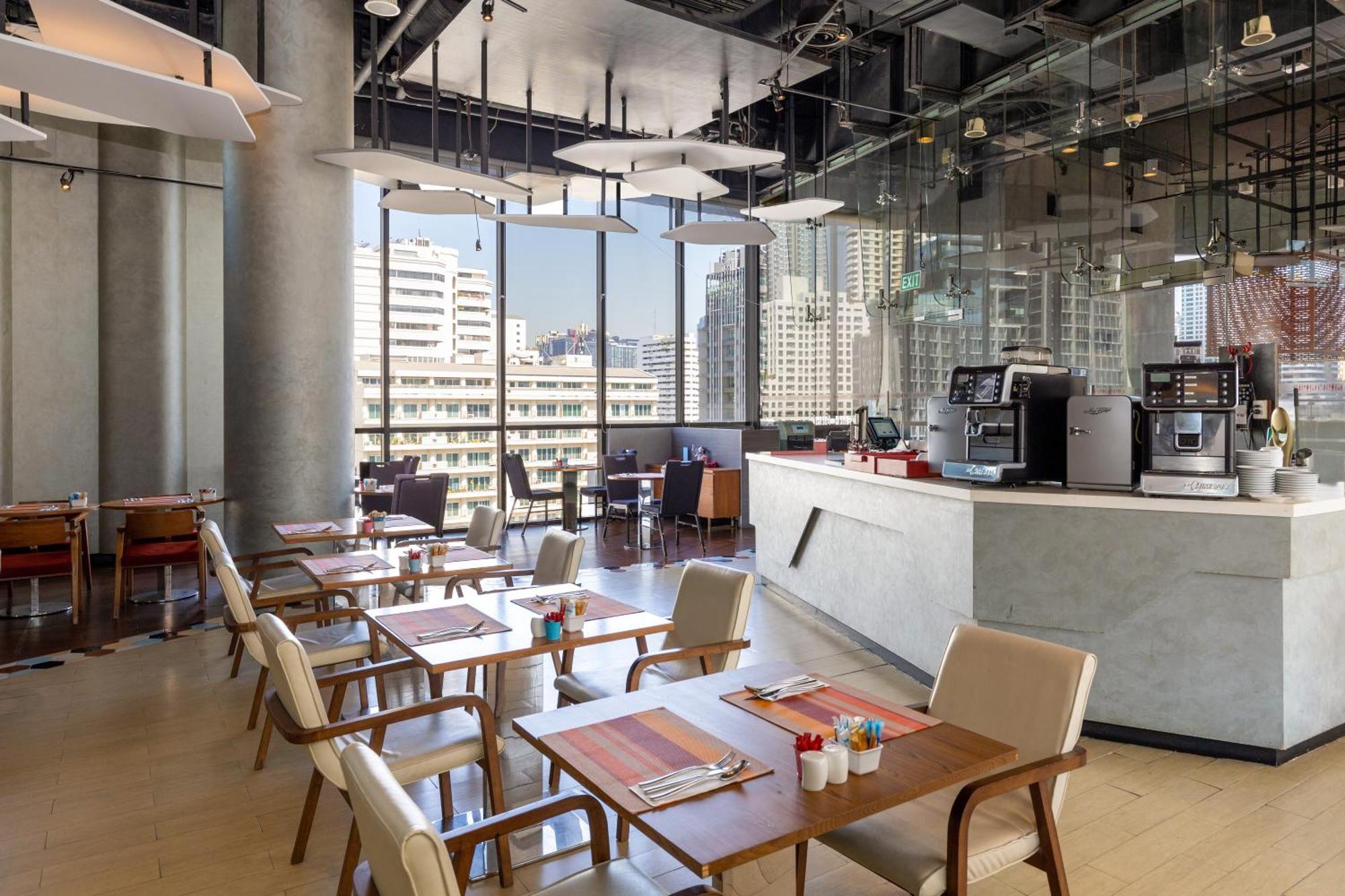 Aloft Bangkok - Sukhumvit 11 Otel Dış mekan fotoğraf